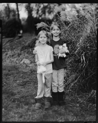 http://www.lisabennettphotography.com/files/gimgs/th-2_Addie-and-Eleanor2.jpg